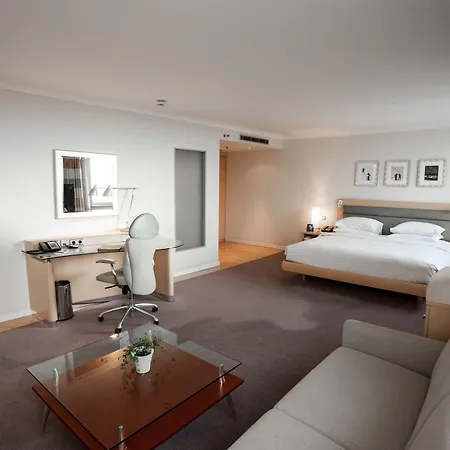 Hilton Hotel 5*